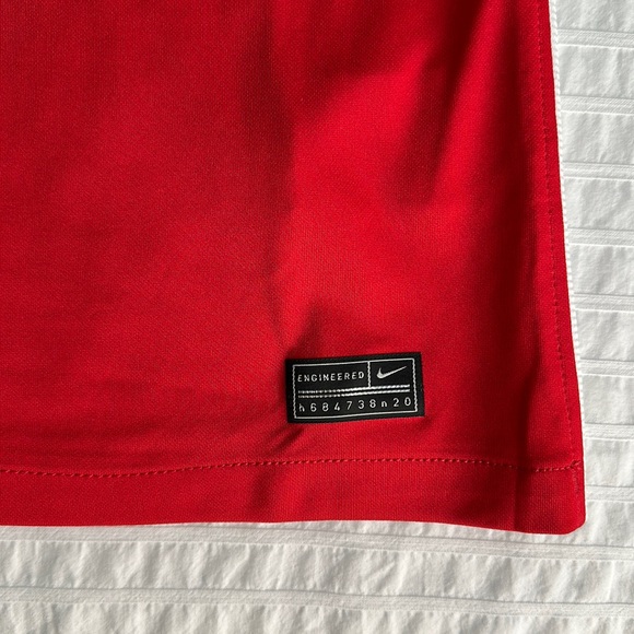 Nike Liverpool Home Kit Jersey 2020/21 - Picture 3 of 5